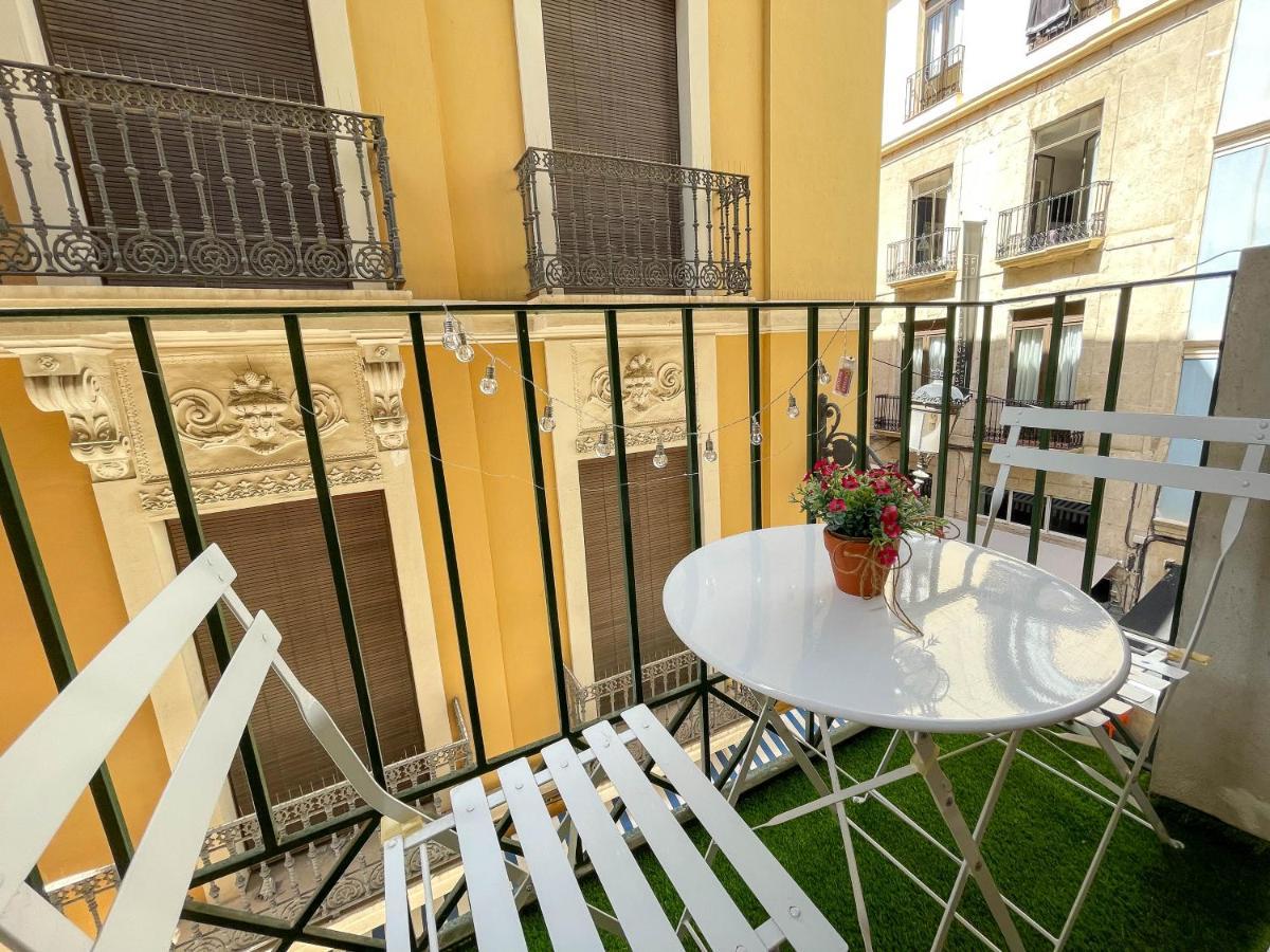 Apartamento Con Mucho Encanto En Pleno Centro อาลิกันเต ภายนอก รูปภาพ